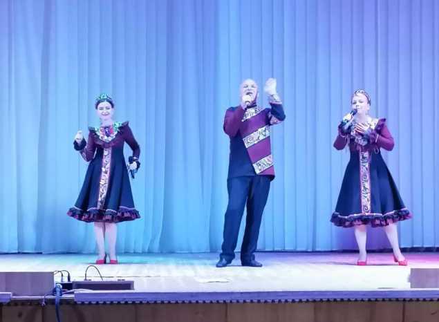 Ансамбль «Горница» выступил в «Березовой роще»